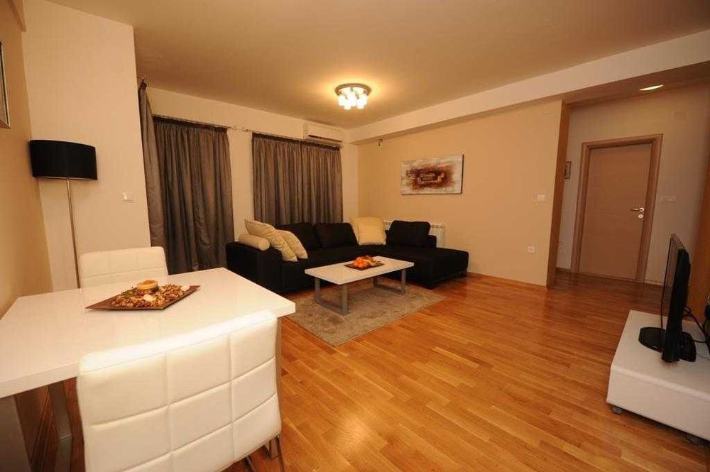 Дава се под наем Двустаен апартамент в Пловдив, Каменица 2 - 57 кв.м за 234.6 € - Снимка #6