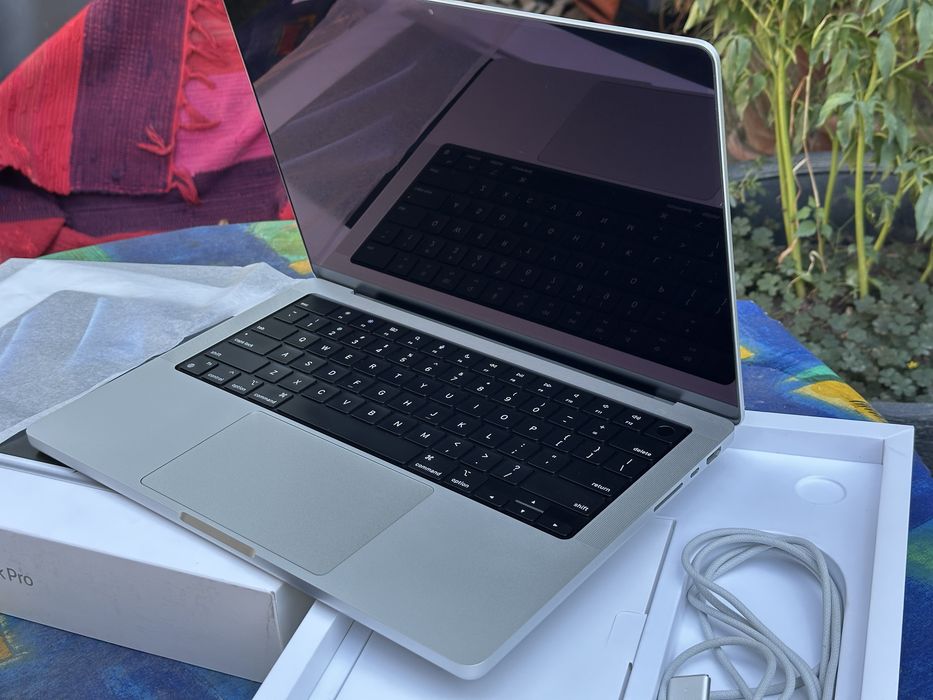 Macbook Pro 14 M2 Pro 16/512 Silver