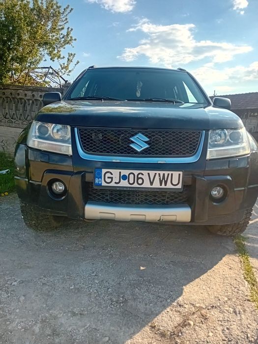 Vând Suzuki Grand vitara