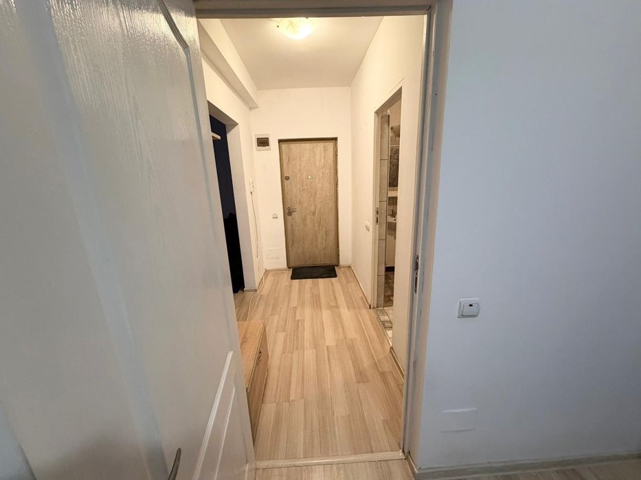 Vand apartament 2 camere