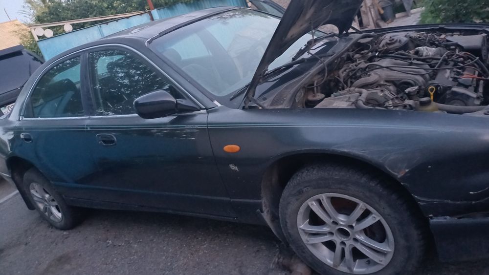 Продам Мазда Кседос 9.