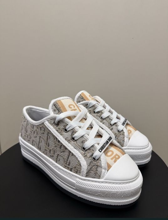 Дамски кецове с висока подметка