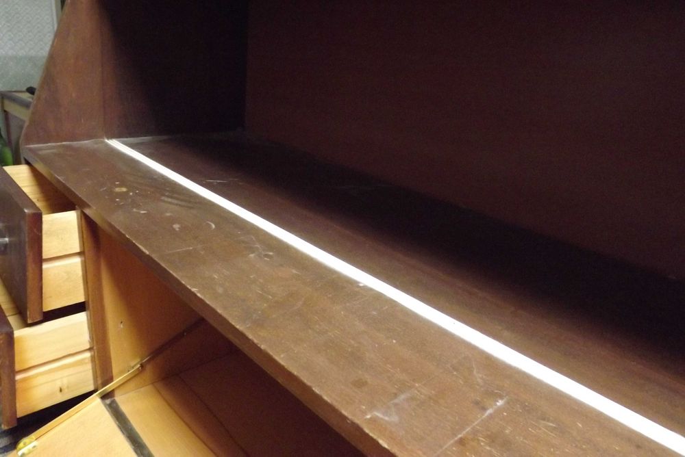 Бюфет от времето на соц-а и ракла