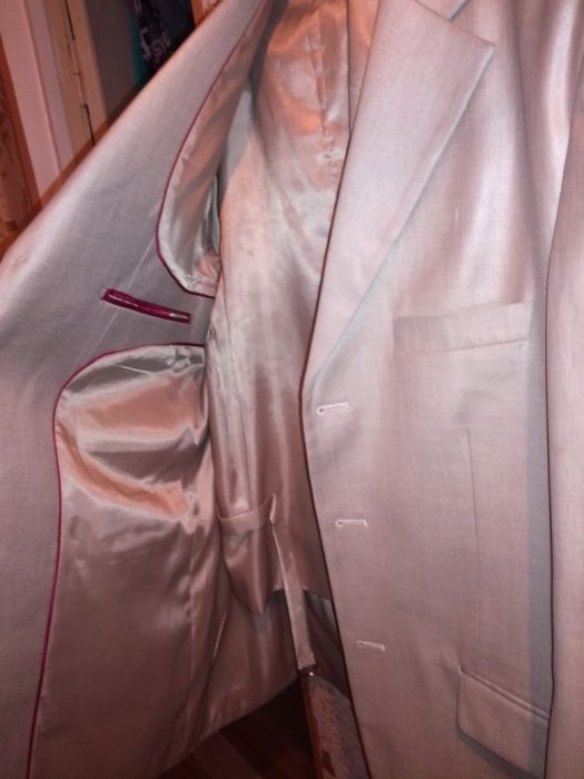 Костюм тройка цвета беж