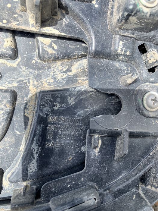 Эмбелема Прадо 150 оригинал