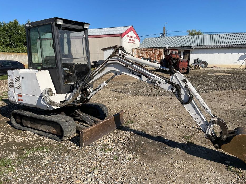 Basculă-3,5tone și Miniexcavator-2,5tone