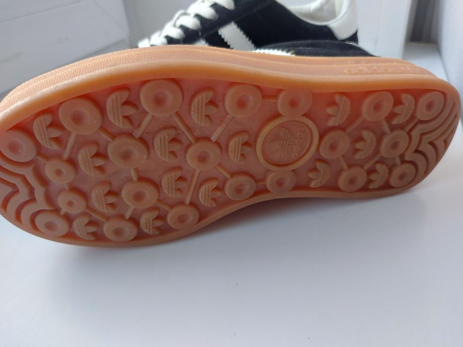 Продам Обувь  39 р