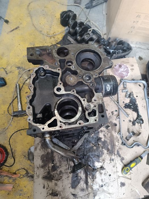 Продам запчасти на Ивеко делли 2000 год