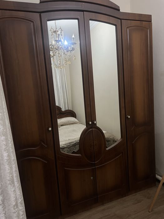 Продам спальный гарнитур