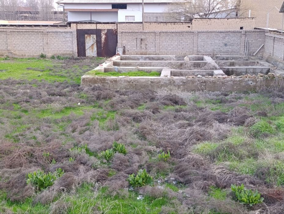 6 сотих участка сотилади