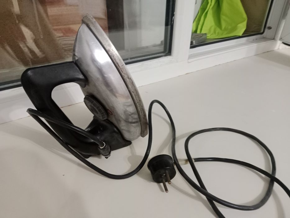 СССР утюг 2000тг