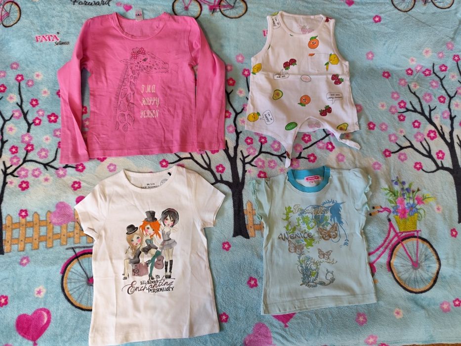 Продам пакет вещей на девочку в хорошем состоянии на 3-4 года.