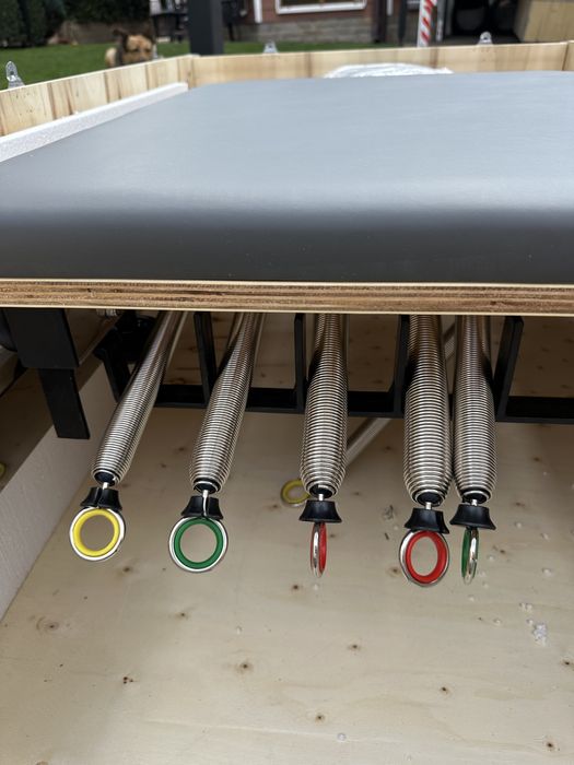 Пилатес реформър уред