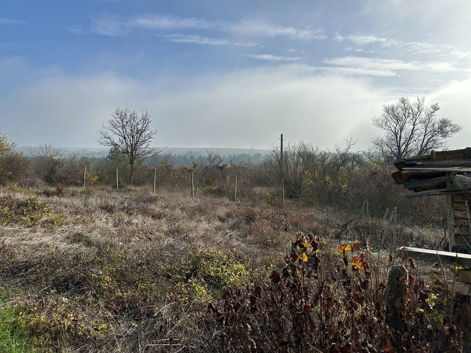 Вила на 100 метра от главния път