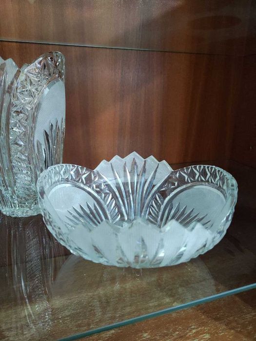 Хрустальные вазы , новые , произв-ль завод Миконд Ташкент и импорт.