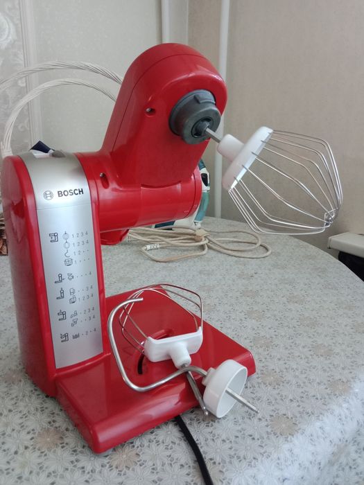 Продаю кухонный комбайн Bosch