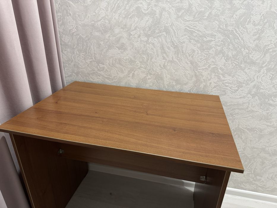 Продам письменной стол
