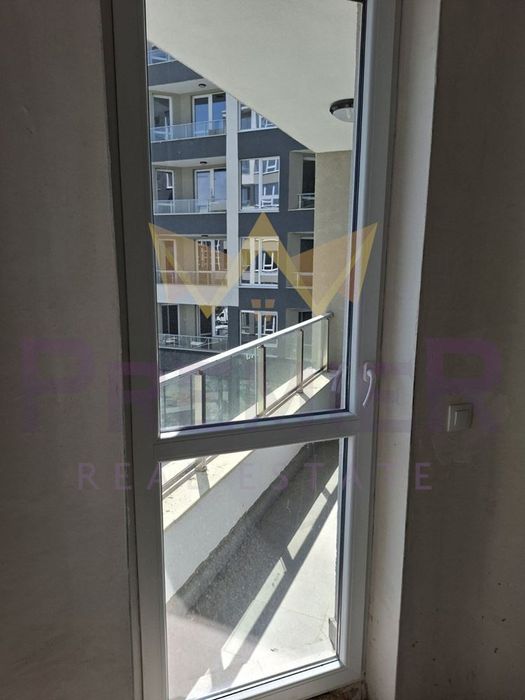 Продава се Двустаен апартамент в Бургас, Изгрев - 74 кв.м за 1717 €/кв.м - Снимка #2