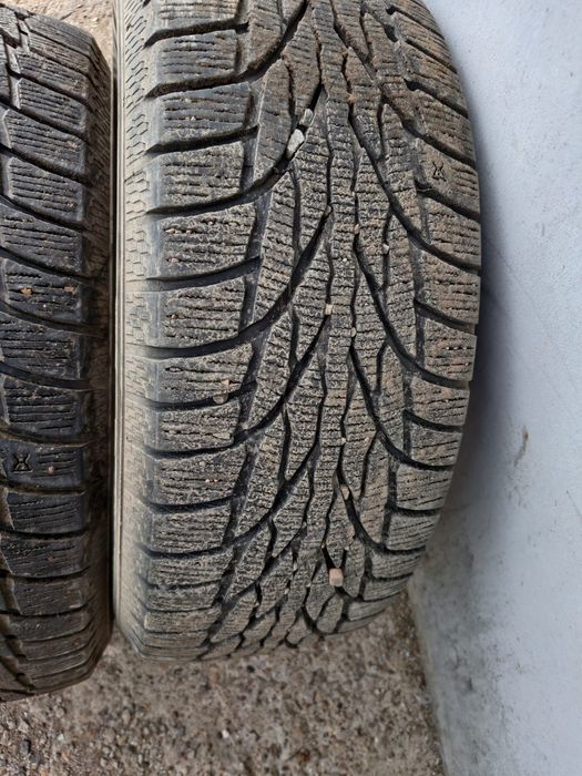 Продам всесезонные шины 235/55/18