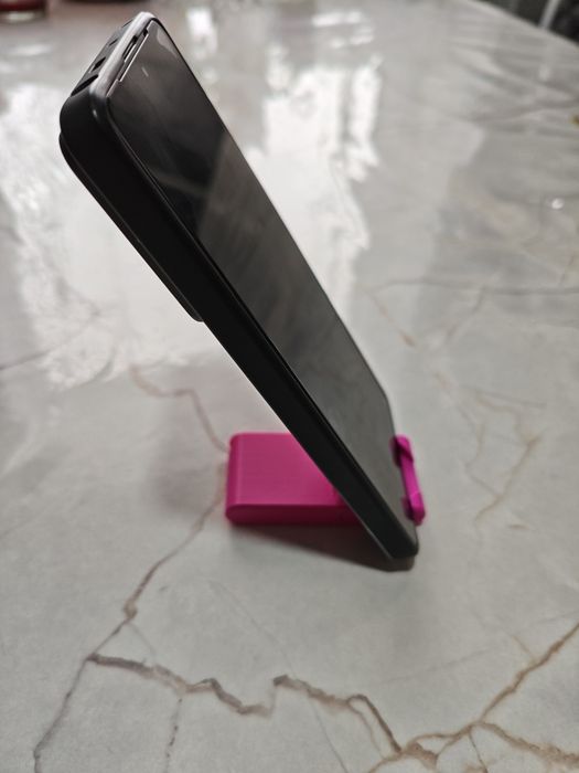 Брелок -подставка для телефона