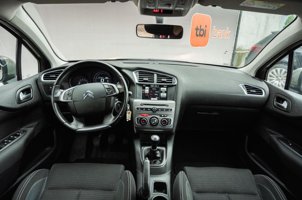 Citroen C4 -2015 - navigatie - scaune incalzite - senzori parcare -