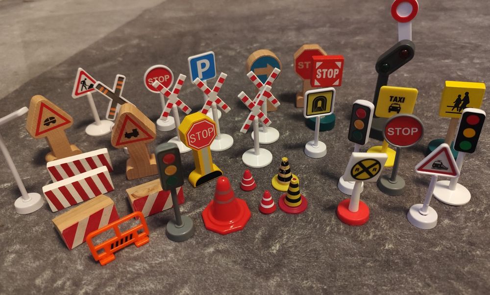 Mega set LEGO Duplo + trenuri lemn + șine (200+ piese) – complet, compatibil