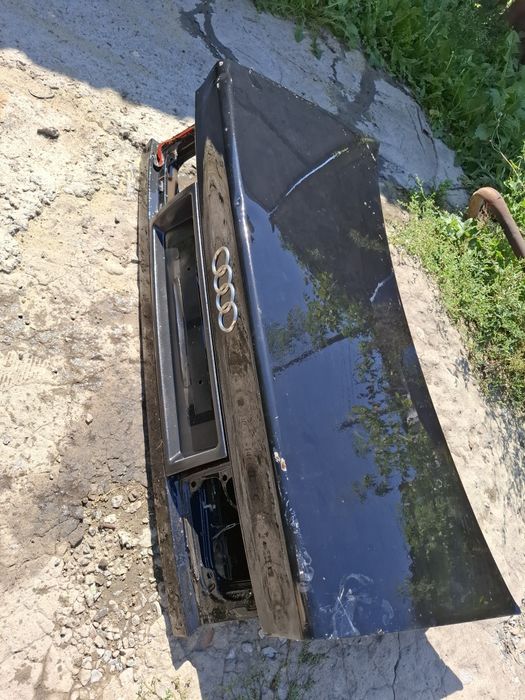 Крышка багажника Ауди 100С4