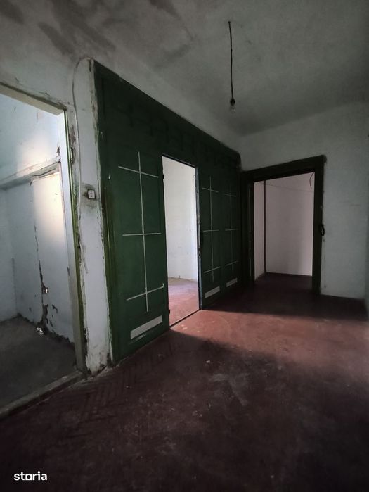 Apartament în Peninsula aproape de plaja, 105 mp, etaj 1, decomandat.