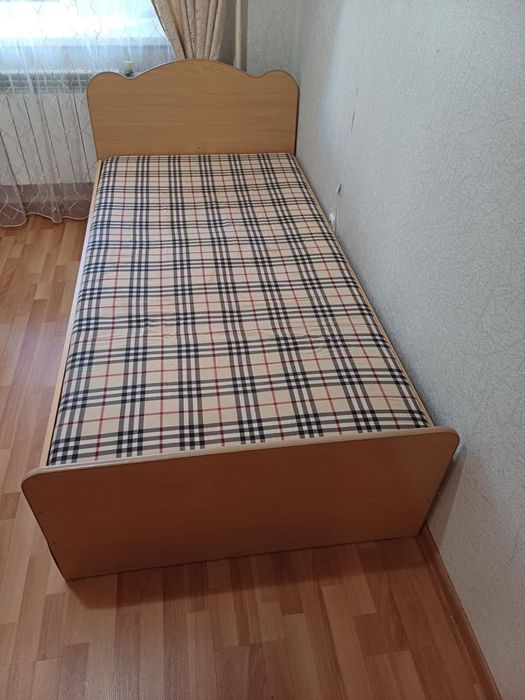 Мебель мягкий уголок, стол. кровать, шкаф, кресло, стулья