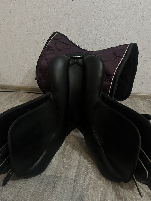 Седло для лошади