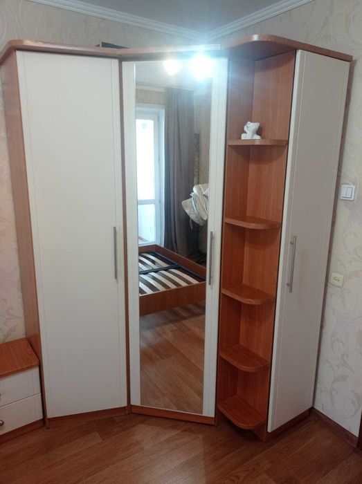 Продам спальный гарнитур б/у