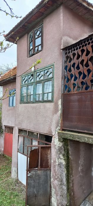 Vând casa an com.Podeni  Mehedinti