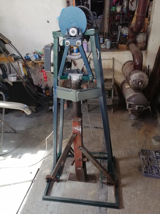 Монофазен механичен чук