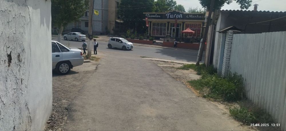 Янгиюлда центрда уйим сотилади.