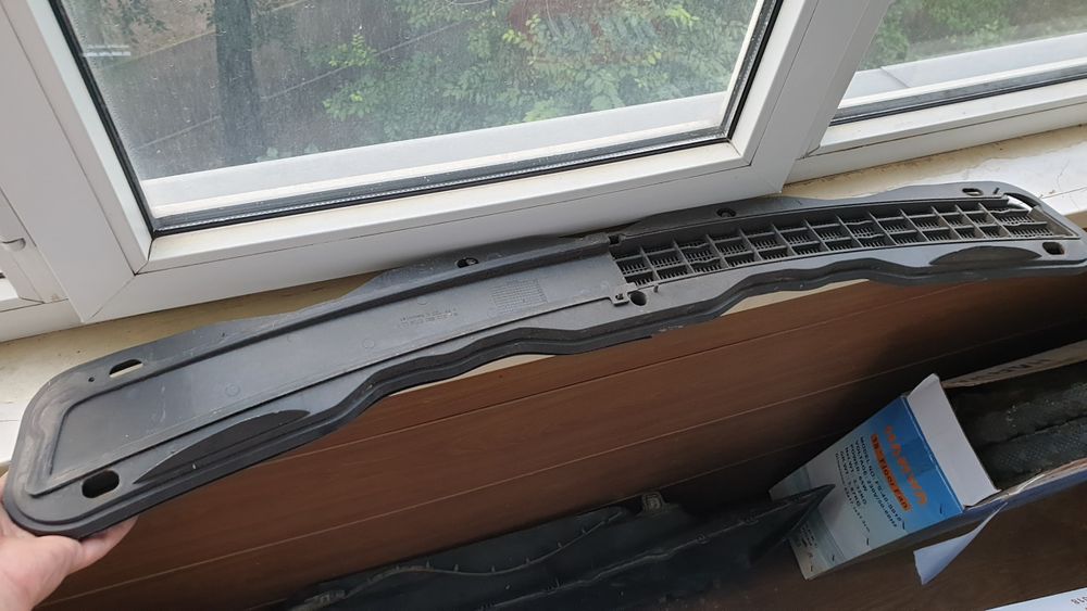 Жабо для капота w210 дорест