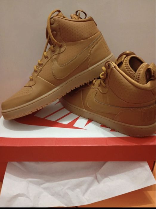 Sneakersi nike (MID)