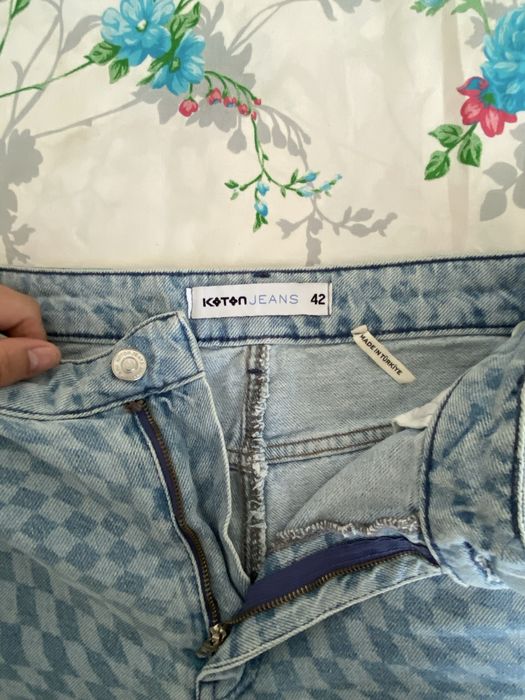 Продам джинсовый шорты