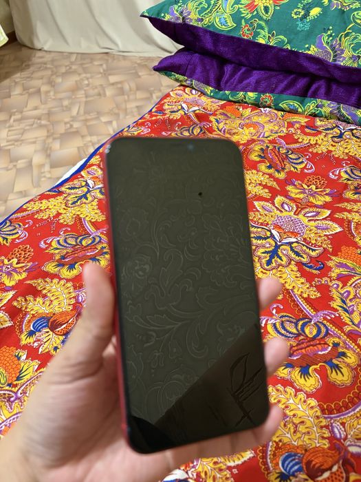 Продам 11 айфон, ios 18,5