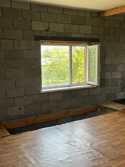 Продам  дачу домик в черновом