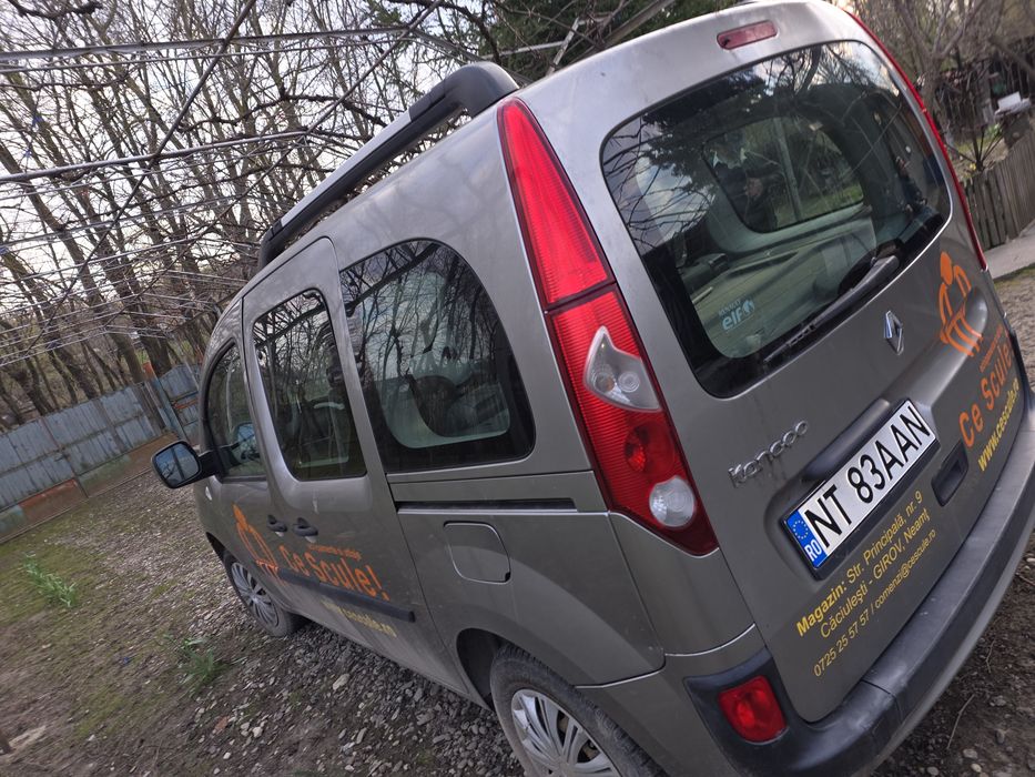 Inchiriez Renault Kangoo Family pentru Glovo/Bolt Food/ Wolt