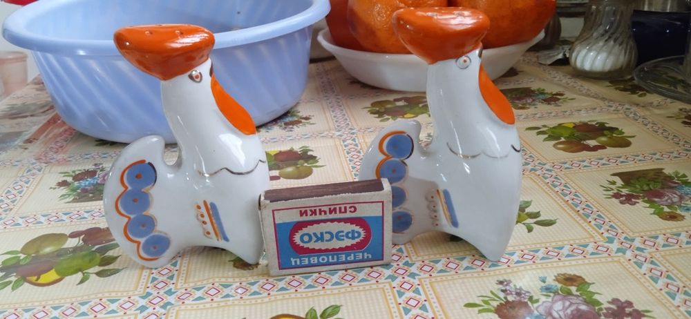 Статуэтка петушки 2шт цена за один