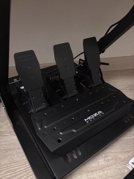 Moza R5 + педаль сцепления + brake performance mod