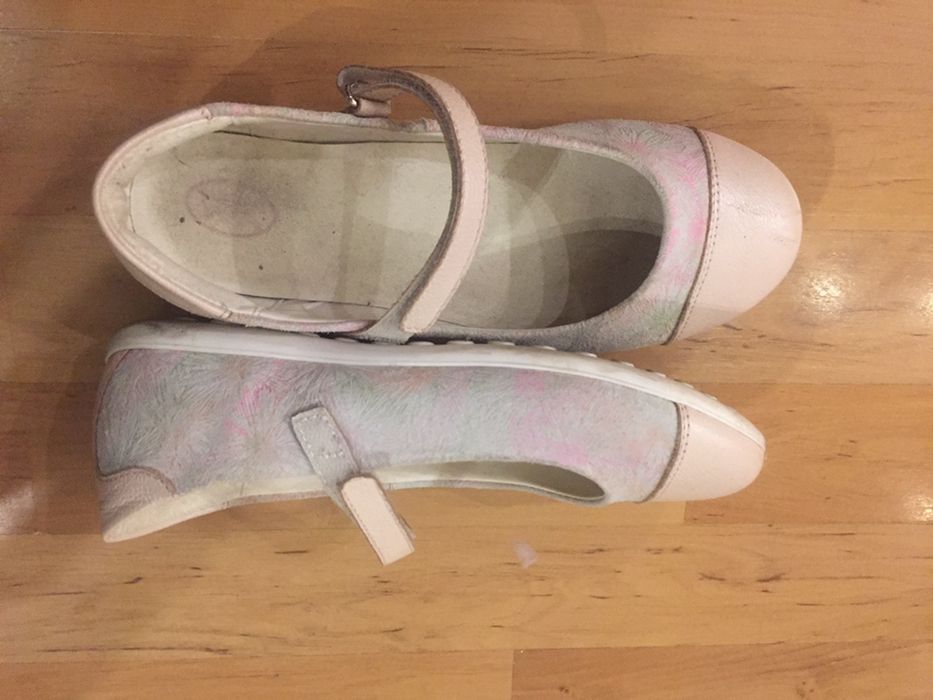 Обувки на Колев и Колев