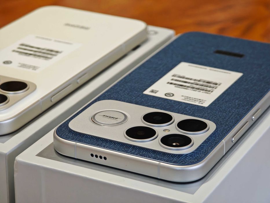 Нов Redmi K90 Pro Max - 6.9", SD8 Elite Gen5; Bose;7560mAh; 3x50mpx