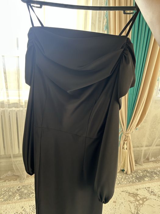 продам платье хорошее