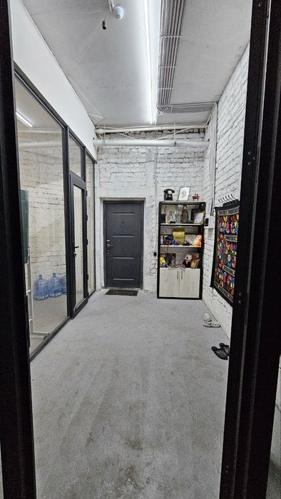 СРОЧНО ПРОДАЁТСЯ Цоколь, нежилое , 150м2