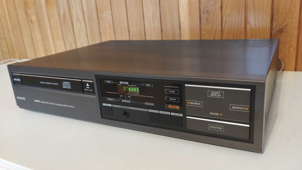 pt cd-uri audio un cd player Philips CD204