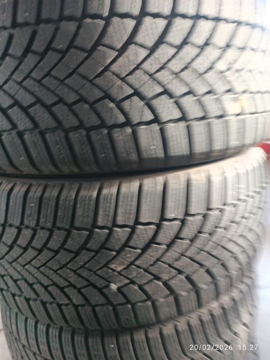 2бр.зимни гуми 235/45/18 Bridgestone
