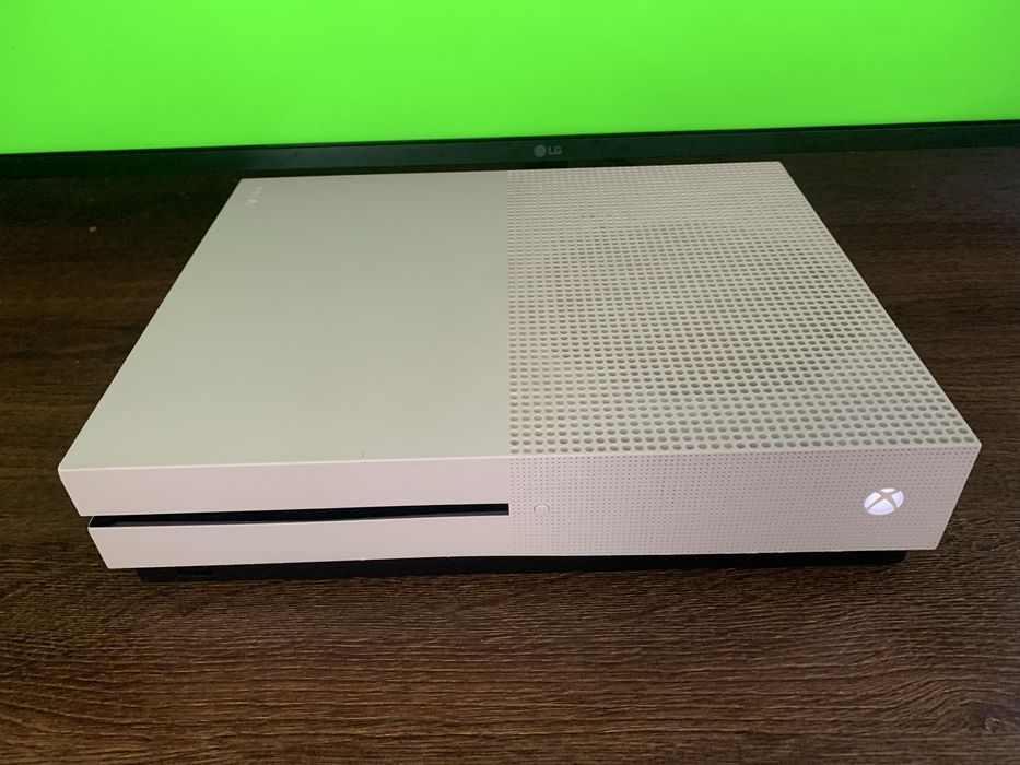 Xbox One S 512GB URGENT!