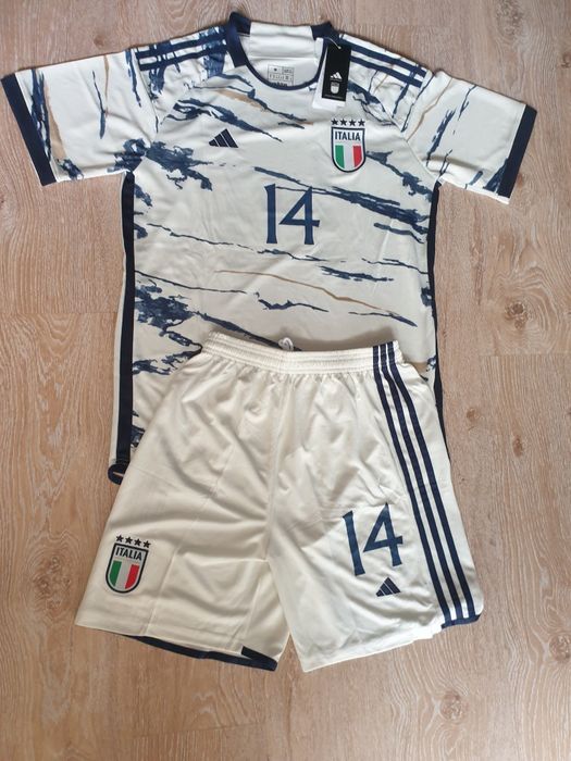 Футболни тениски